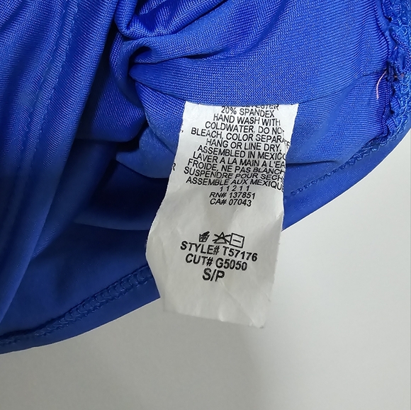 NWOT Live in the moment tank top - Picture 3 of 4